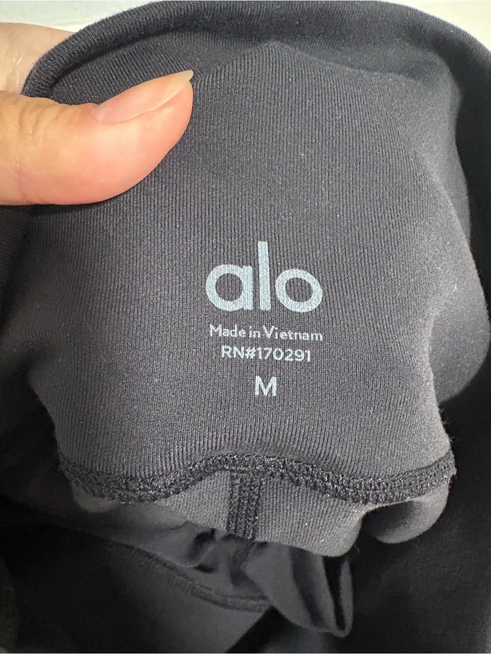 Alo Airbrush Bootcut High Rise Leggings In Black Sz M MSRP:$128 worn twice - Picture 6 of 10